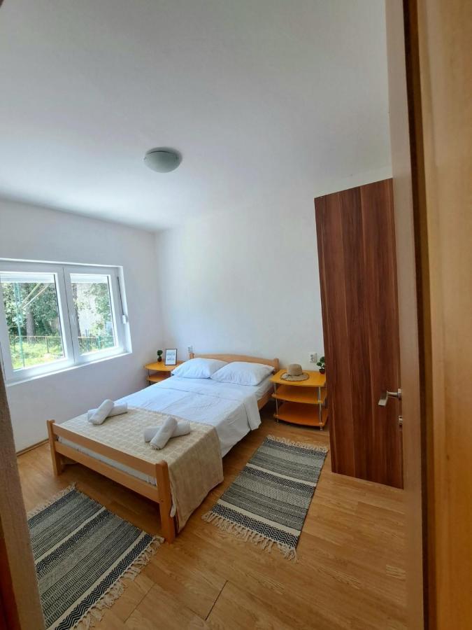Guest House Green River Ljubuski Bagian luar foto