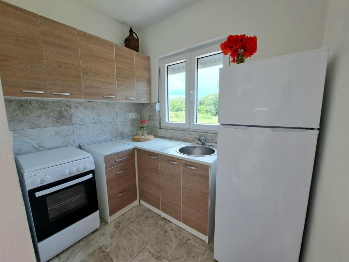 Guest House Green River Ljubuski Bagian luar foto